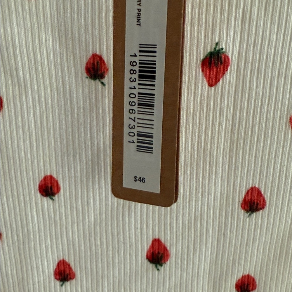 Skims Short Sleeve Top - Picture 6 of 6